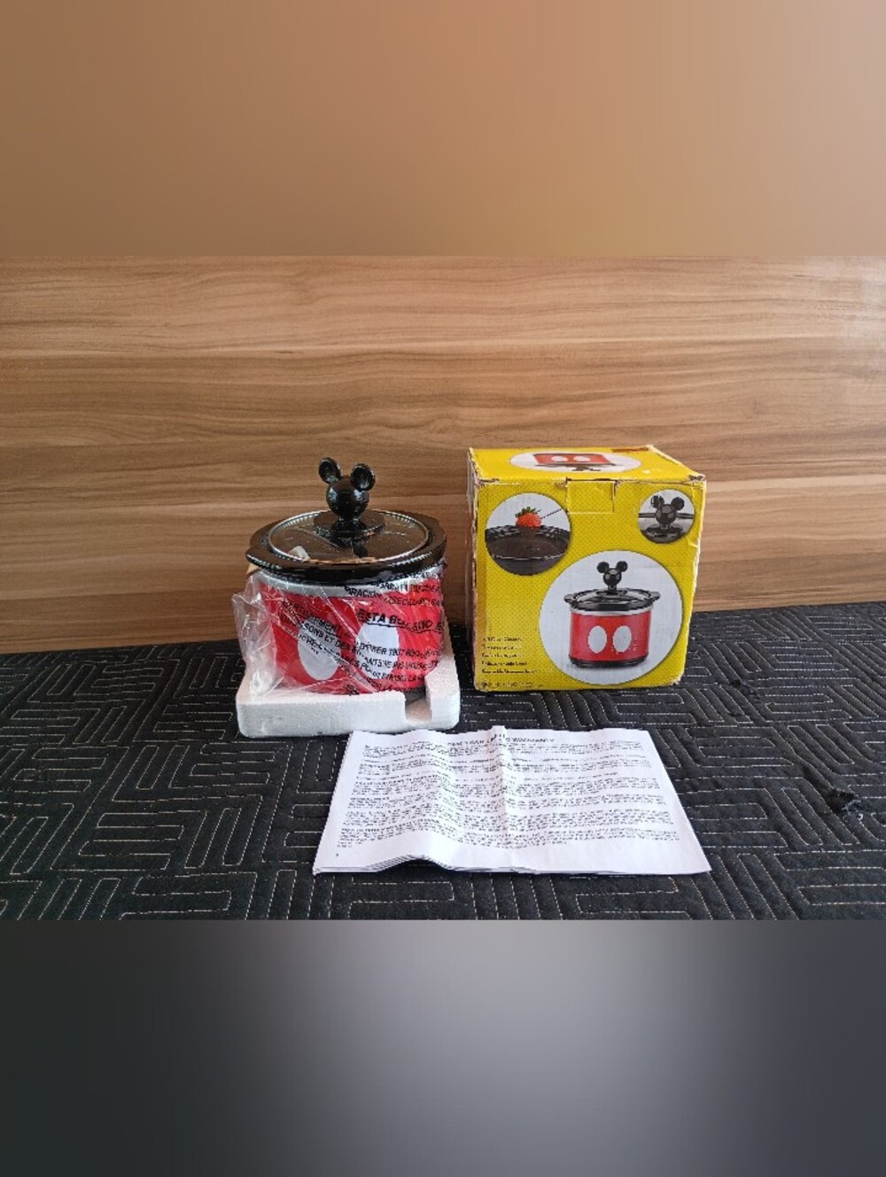 Disney Mickey Mouse .65 Quart Mini Crock Pot